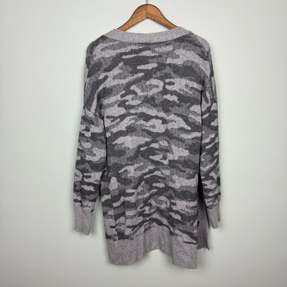 William Rast Camo Open Front Cardigan Sweater - Picture 4 of 6